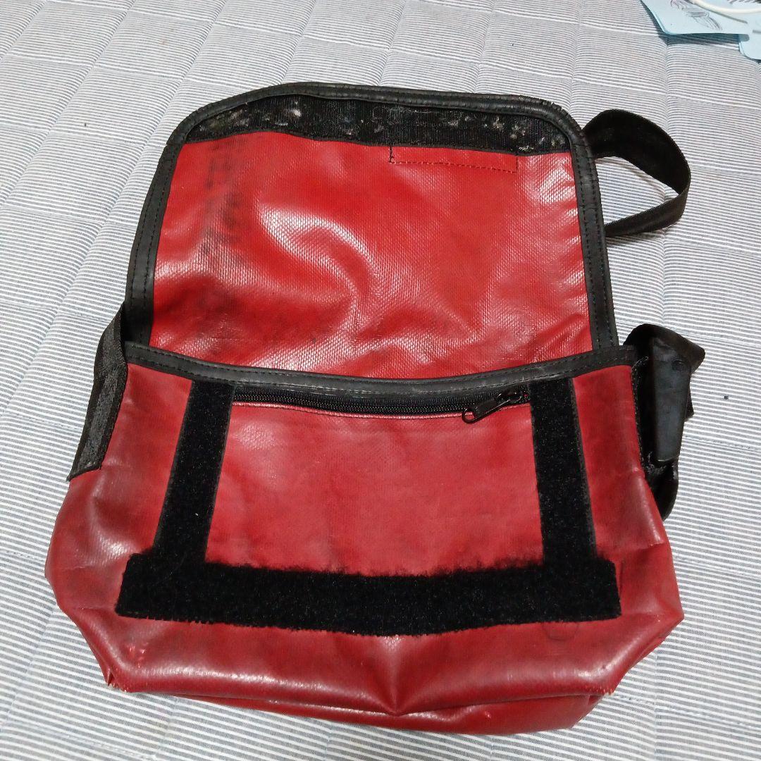 FREITAG 赤 メッセンジャーバッグ