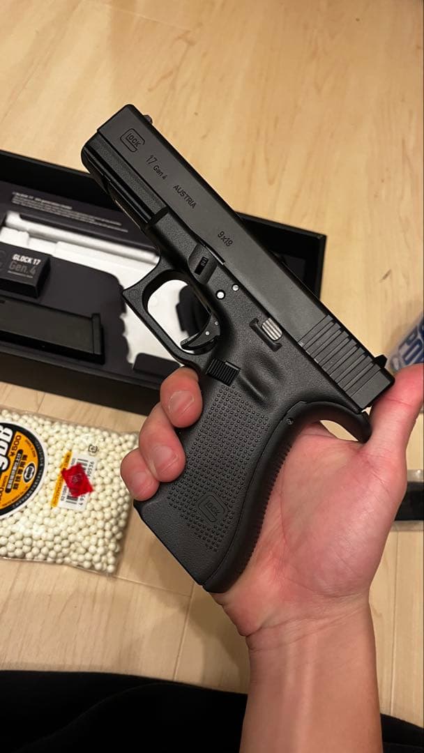 Glock 17 Gen4 【ガス ロングマガジン 0.2gBB弾付属】