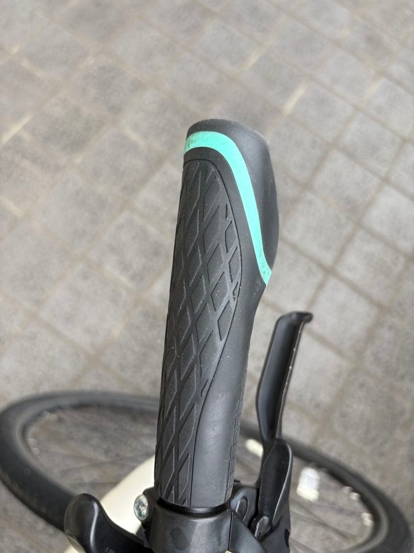 【17,000円相当の付属品付き】Bianchi C-SPORT 1 ホワイト
