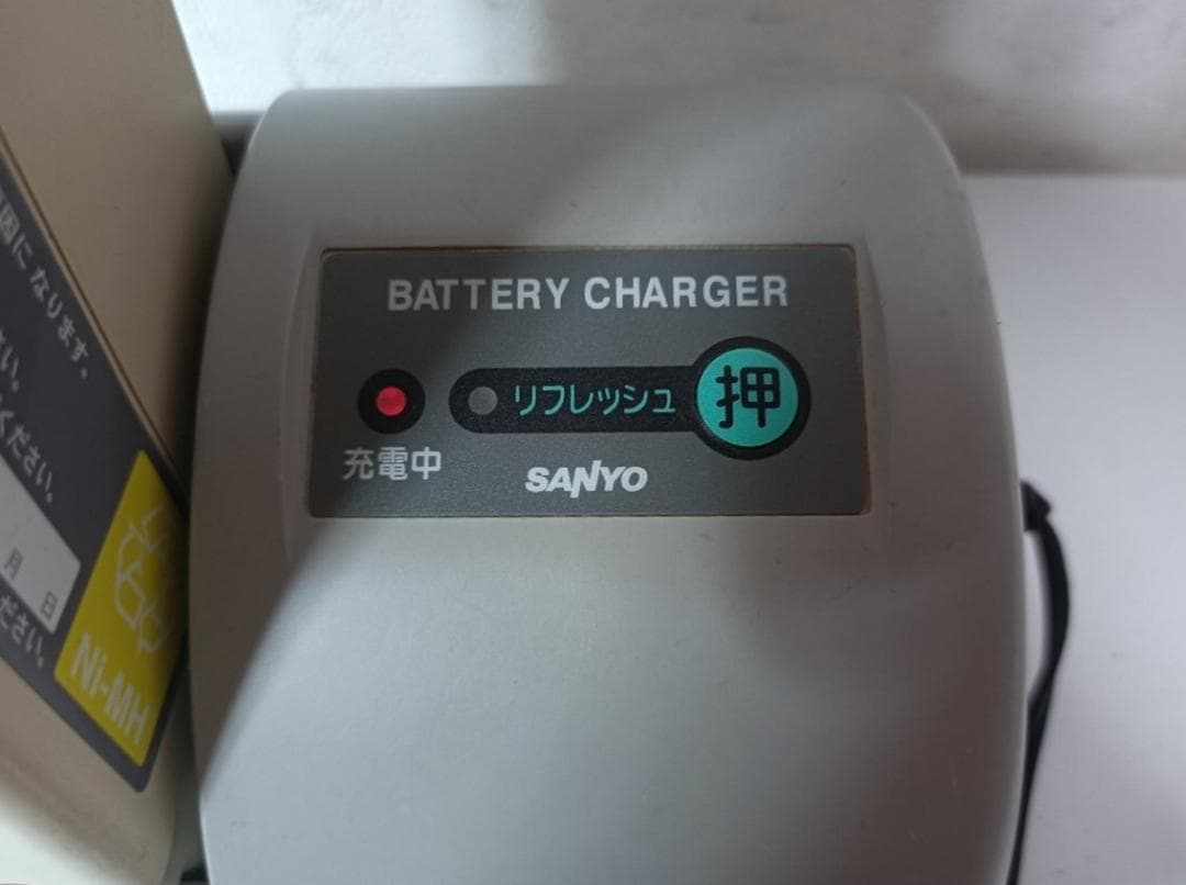 ★清掃済 美品 SANYO 電動ハイブリッド自転 専用 充電器　CY-PAA4