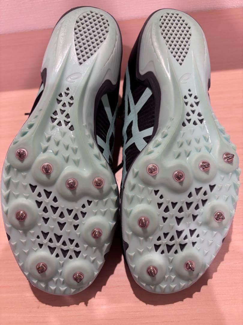 asics スパイクシューズ ブラック/ライトブルー　値下げしました〜