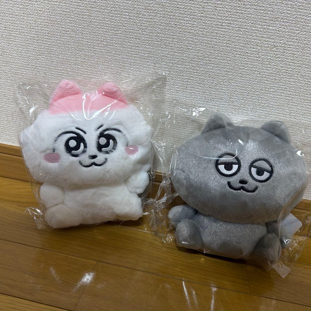 ンめねこ 【新品未使用】アクスタポーチぬいぐるみクッションハンカチモールド巾着