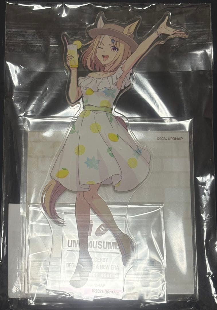 ウマ娘　缶バッジポラショアクリルスタンド　バカンスver. ナリタトップロード