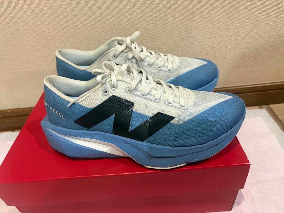 スパイク・シューズ 27.5cm newbalance fuelcell rebel v4