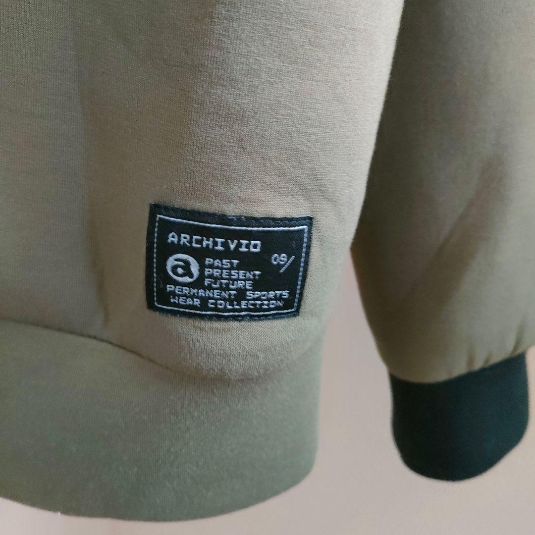 アルチビオ プルオーバー 46 カーキ ロゴ ストレッチ　m