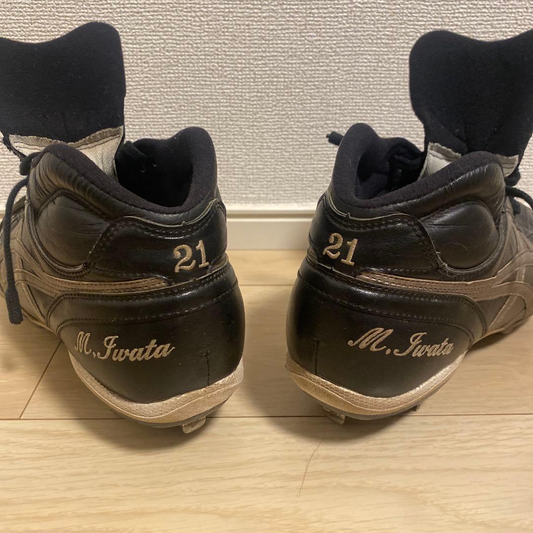元阪神タイガース 岩田稔 21 実際使用 サイン入りスパイク