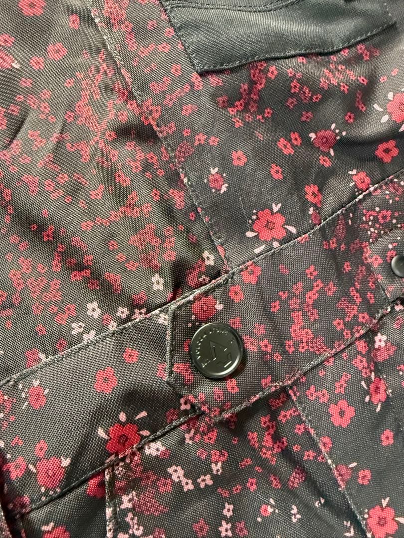 VOLCOM スノーボード オーバーオール 黒赤花柄