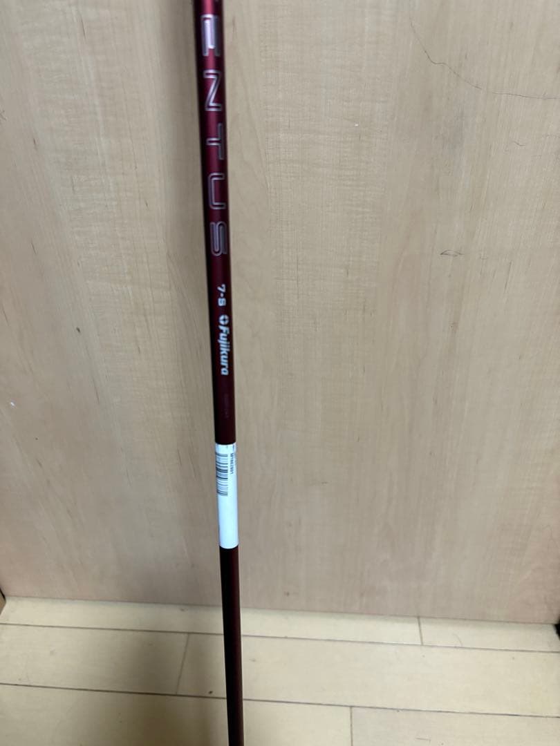 TaylorMade QI4D コア9° 24ベンタスレッド　7s