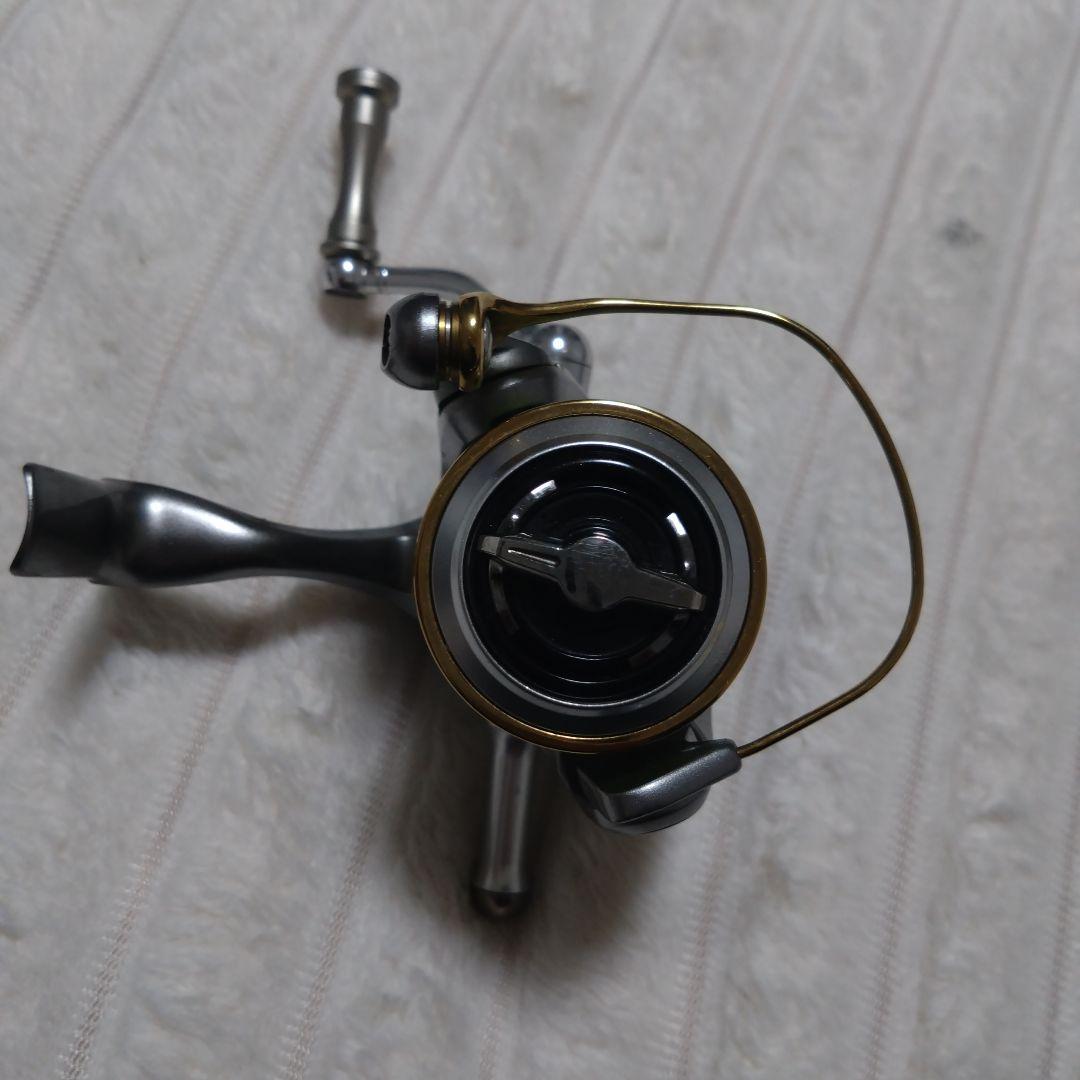 Twin Power C2000S スピニングリール