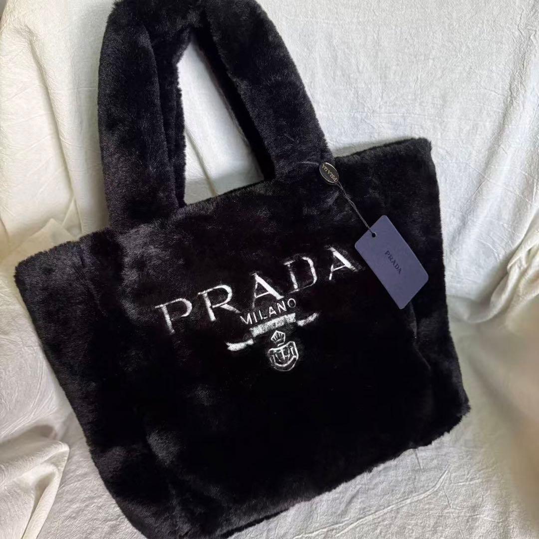 ノベルティ PRADA トートバッグ ハンドバッグ ブラック IOP