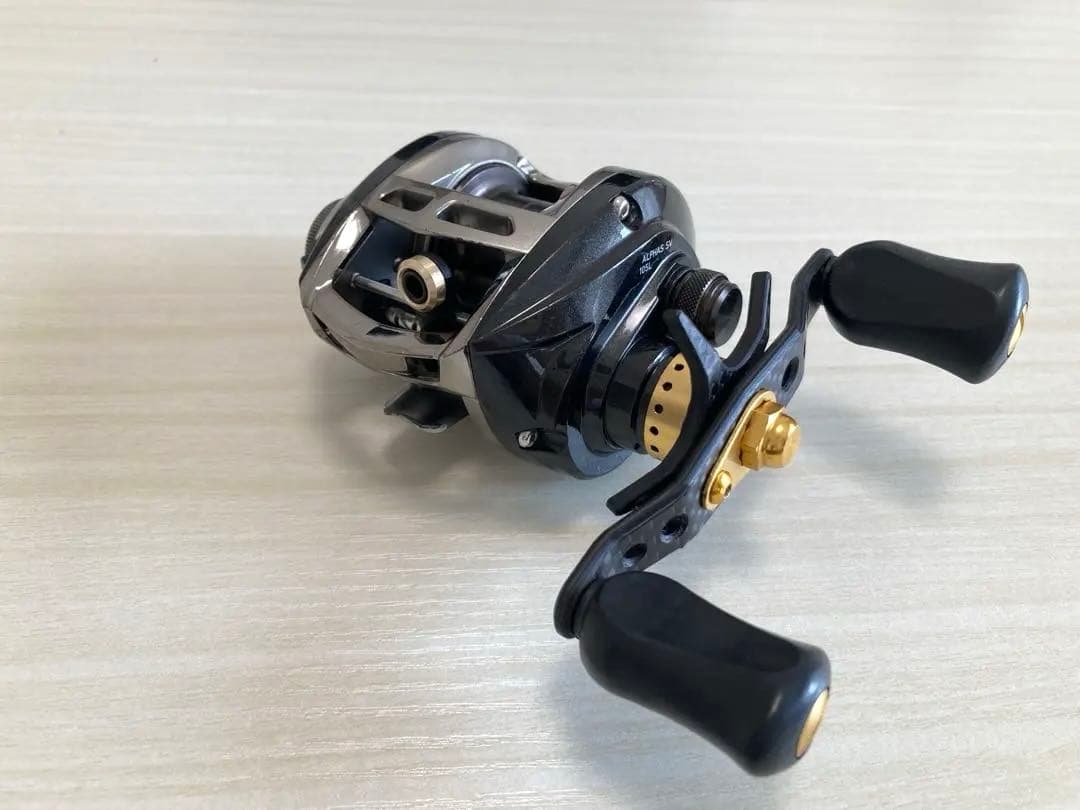 ダイワ アルファスSV105L IXAカーボンハンドル オフセットスタードラグ