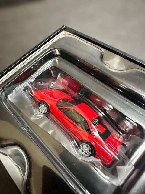 【未使用・TOMYTEC】フェラーリ 328 GTB（後期型）（赤）