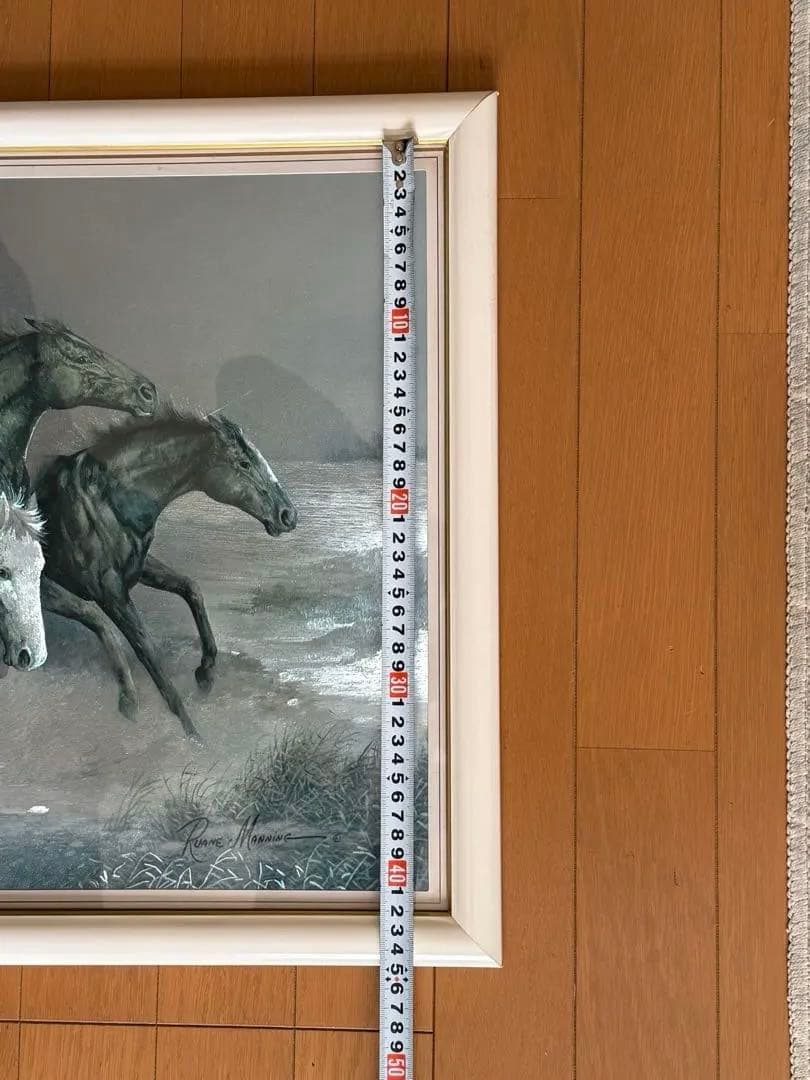 ルアーン・マニング　馬の絵画 白フレーム付き