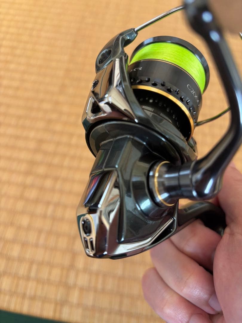 23カーディフXR C2000S スピニングリール