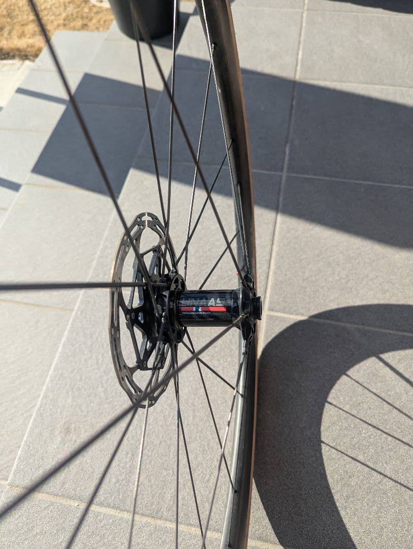 UNAAS X DISC40カーボンホイール前後1352gの軽量ホイール