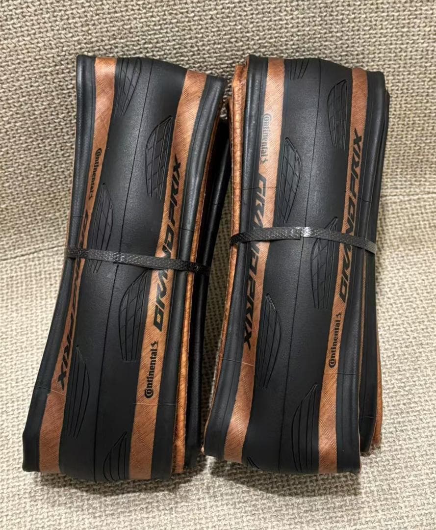 コンチネンタル Grand Prix700×28Cタイヤセット２本