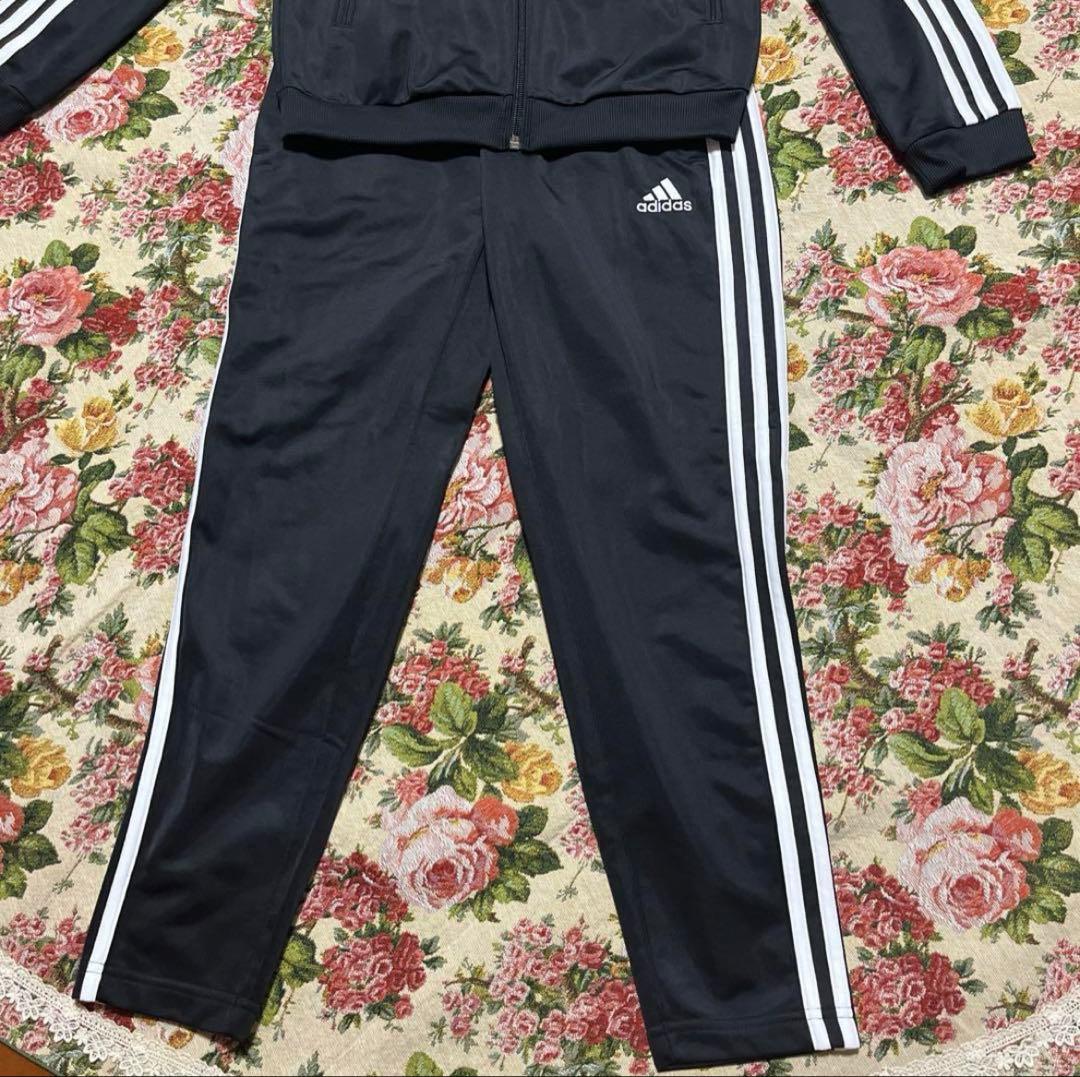 新品未使用 adidas スポーツウェアセットアップ