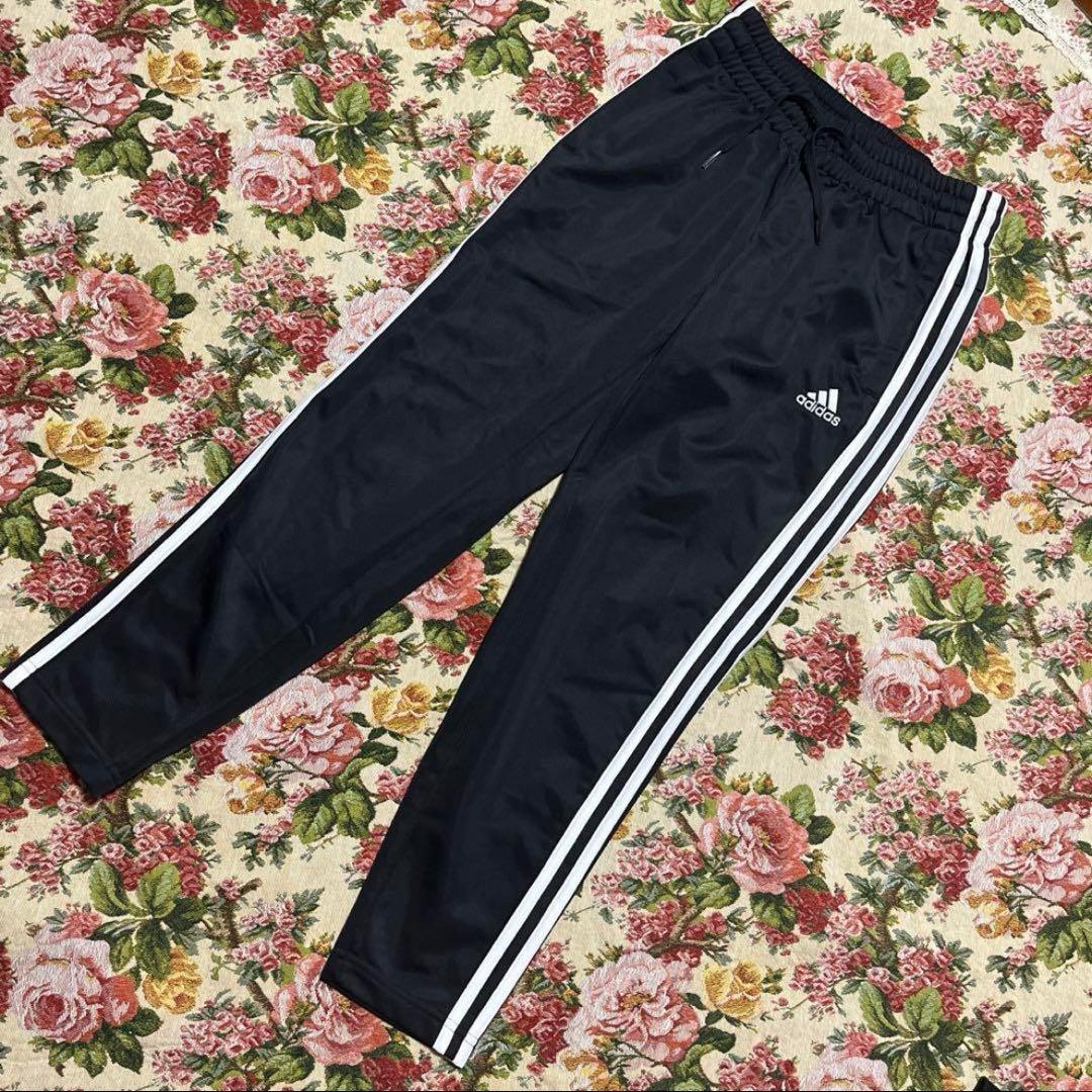 新品未使用 adidas スポーツウェアセットアップ
