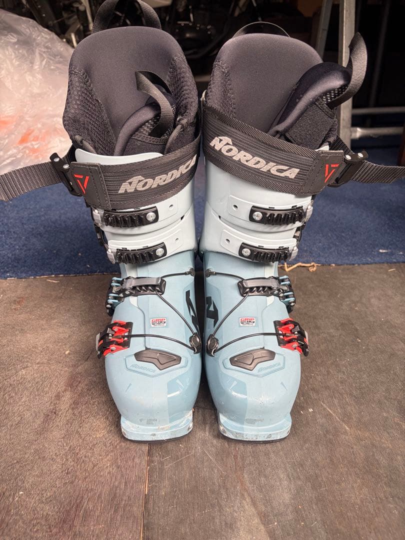 Nordica unlimited lt 130 dynスキー ブーツ