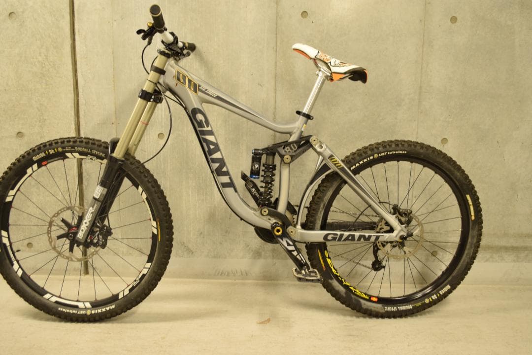ジャイアント　GLORY　DH 　シマノ　XT