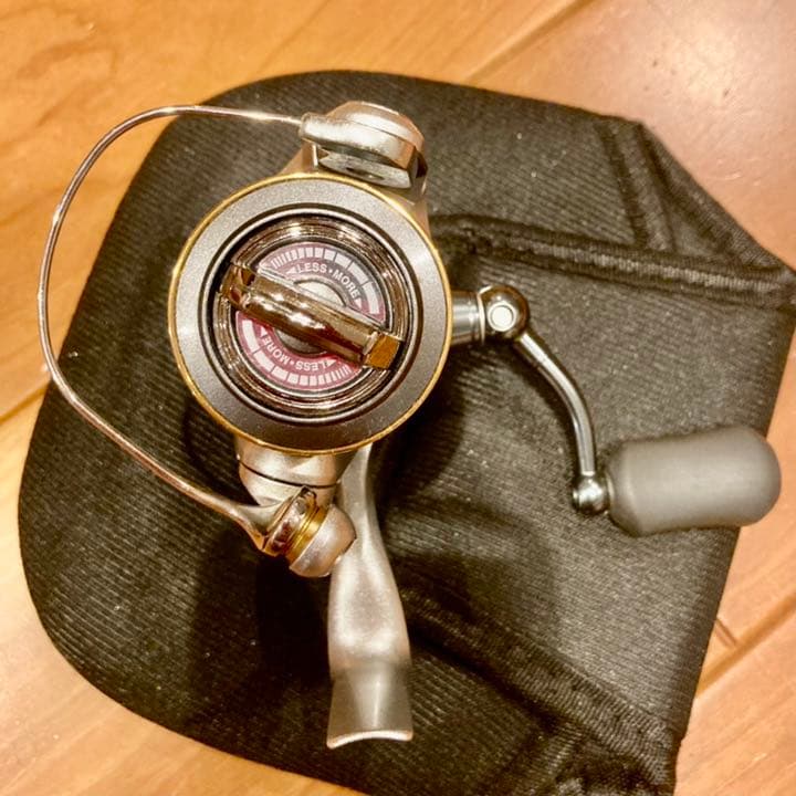 シマノ　バイオマスターC2000 保護カバー付き バイオマスター