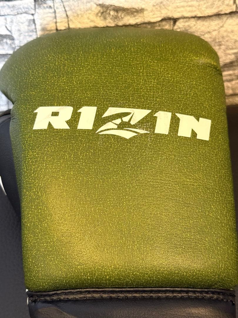 美品　RIZINボクシンググローブ