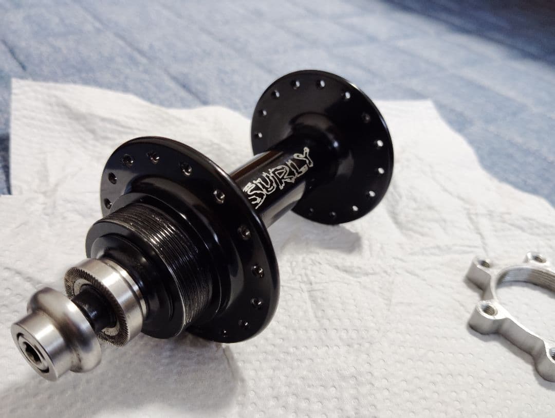 パーツ SURLY ULTRA NEW HUB 135mm free/ free