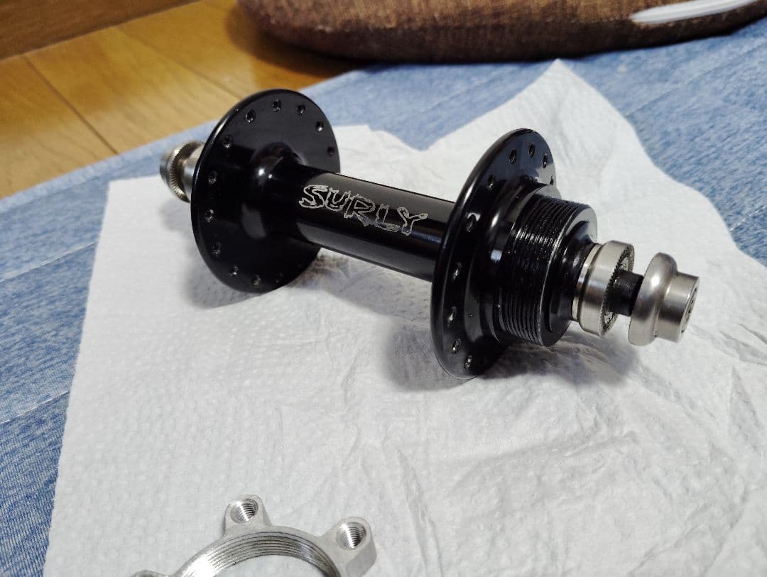パーツ SURLY ULTRA NEW HUB 135mm free/ free