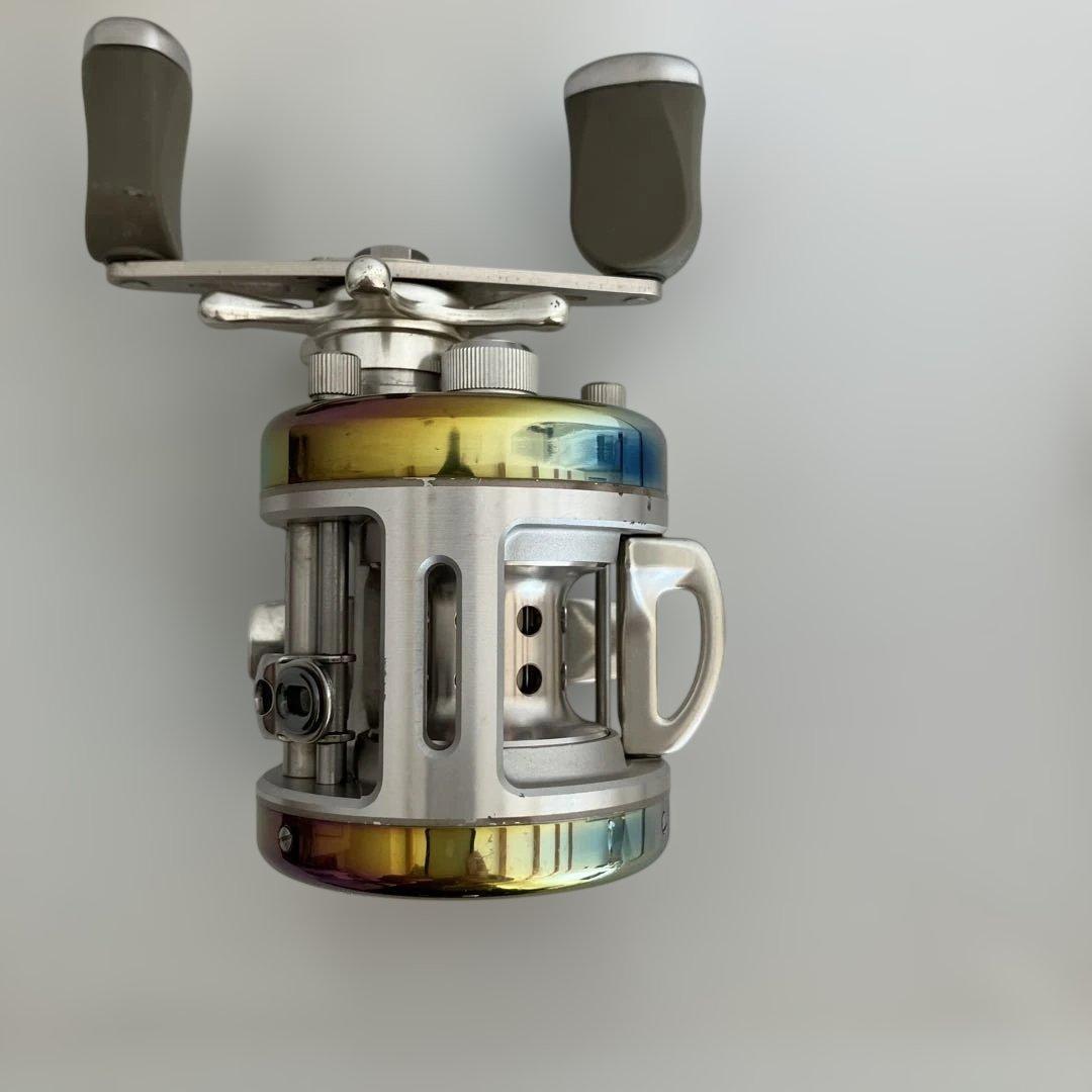 RYOBI VARIUS F300 ベイトリール
