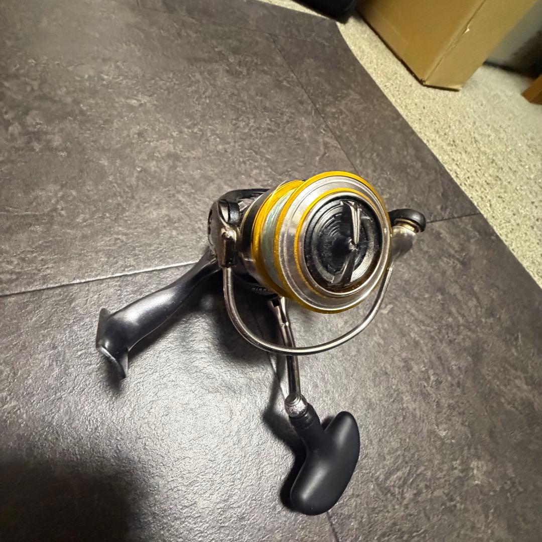 DAIWA ダイワ 17エクセラー 2508RH スピニングリール 中古