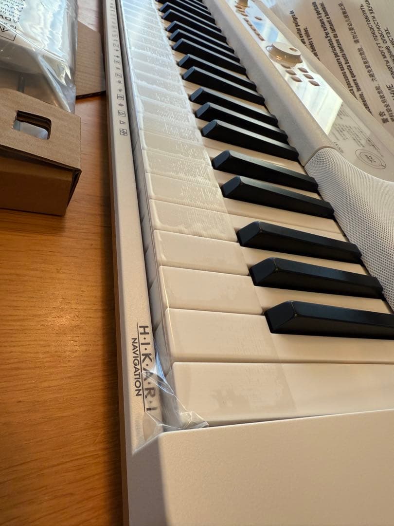 CASIO LK-526 光ナビゲーション付きキーボード 2022年製