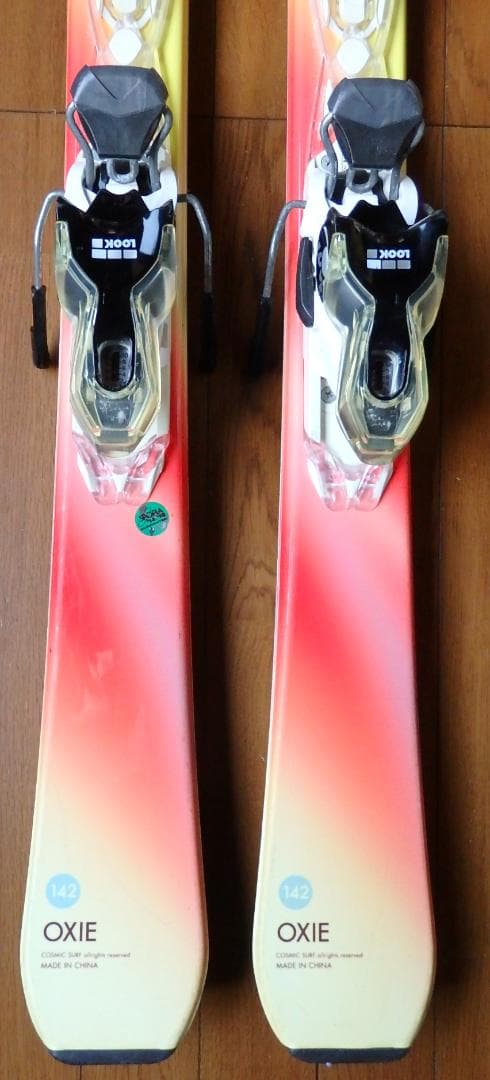 COSMICSURF,NORDICA　板142ｃｍ、ブーツ22.5～23.5ｃｍ