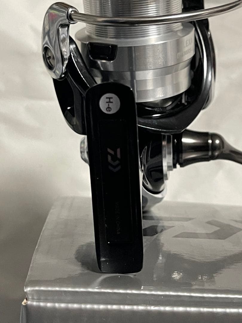 ダイワ　DAIWA スピニングリール 19 レグザ LT3000S-CXH