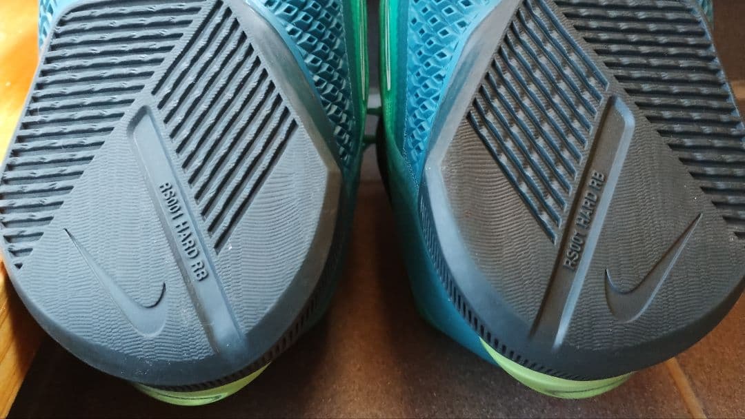 ぶ*す様 Nike ズームメトコンターボ２　２７cm メンズワークアウト シュー