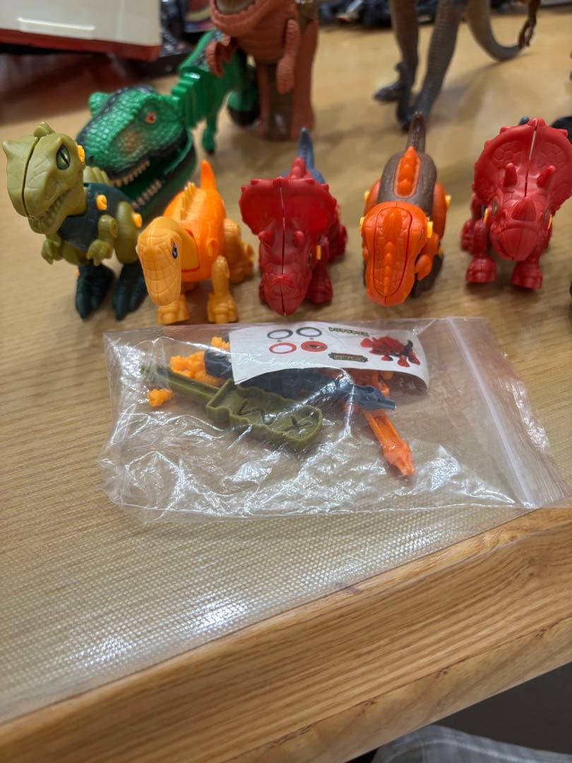 恐竜フィギュアセット16体✳️ジェラシックワールド・USJ購入品