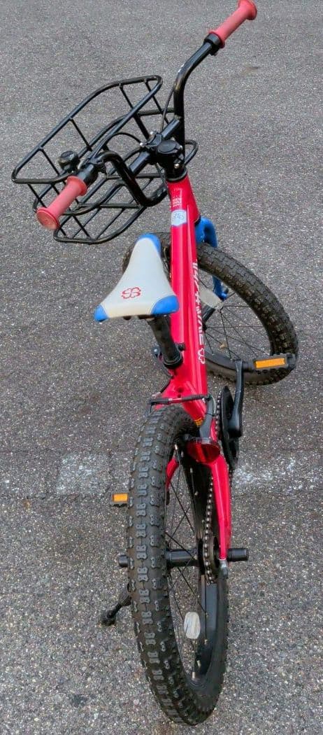 ヨツバサイクル　18インチ ヒーローレッド　カゴ付き　引き取り