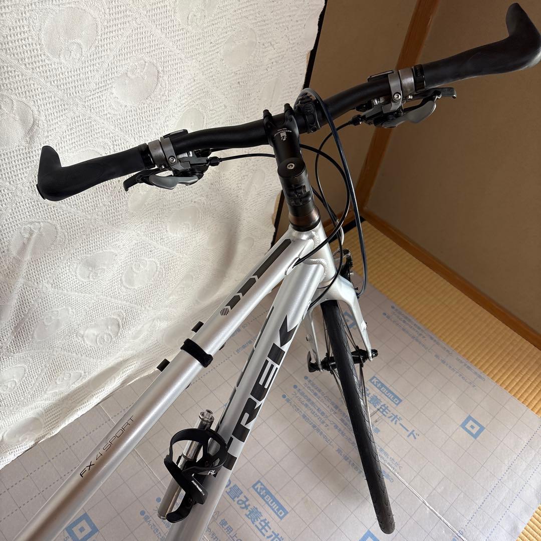 #TREK2017年モデル　FXS4 #クロスバイク シルバー