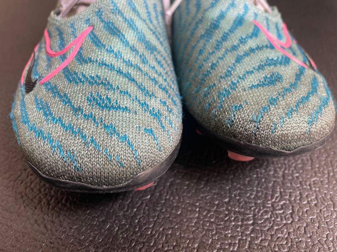 専用 NIKE ファントム GX ELITE FG PRO (天然芝用)