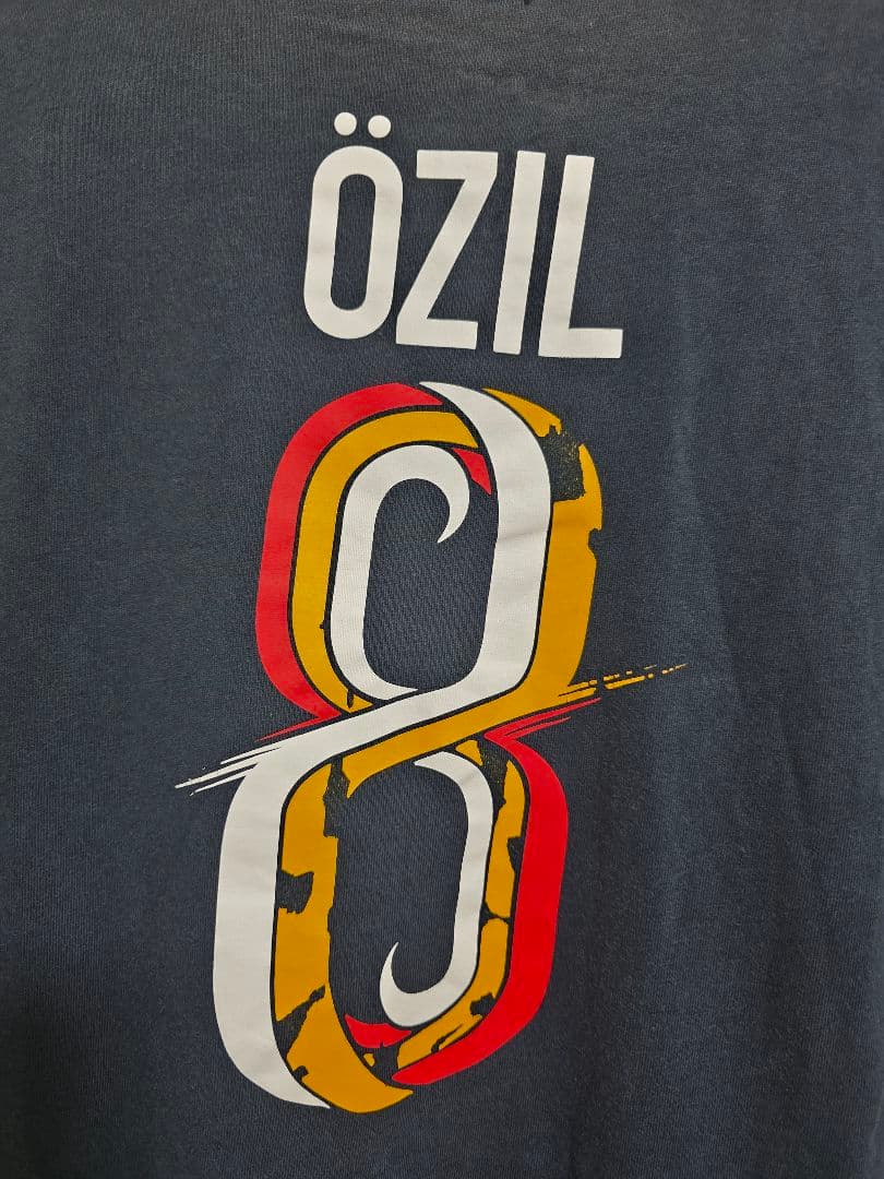 メスト・エジル サッカー ユニフォームウェア Tシャツ