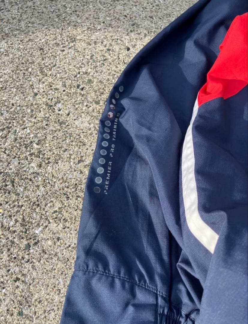 UMBRO イングランド代表 ナイロンプルオーバー 古着