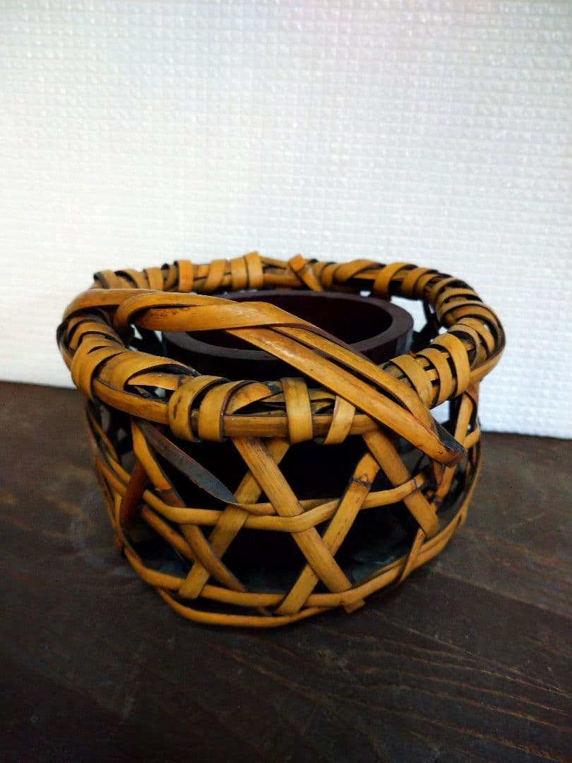 竹の花入れ