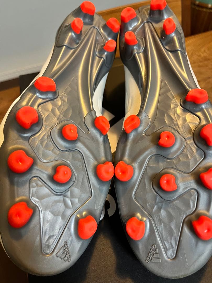 美品 サッカースパイク コパ アディダスadidas 28cm