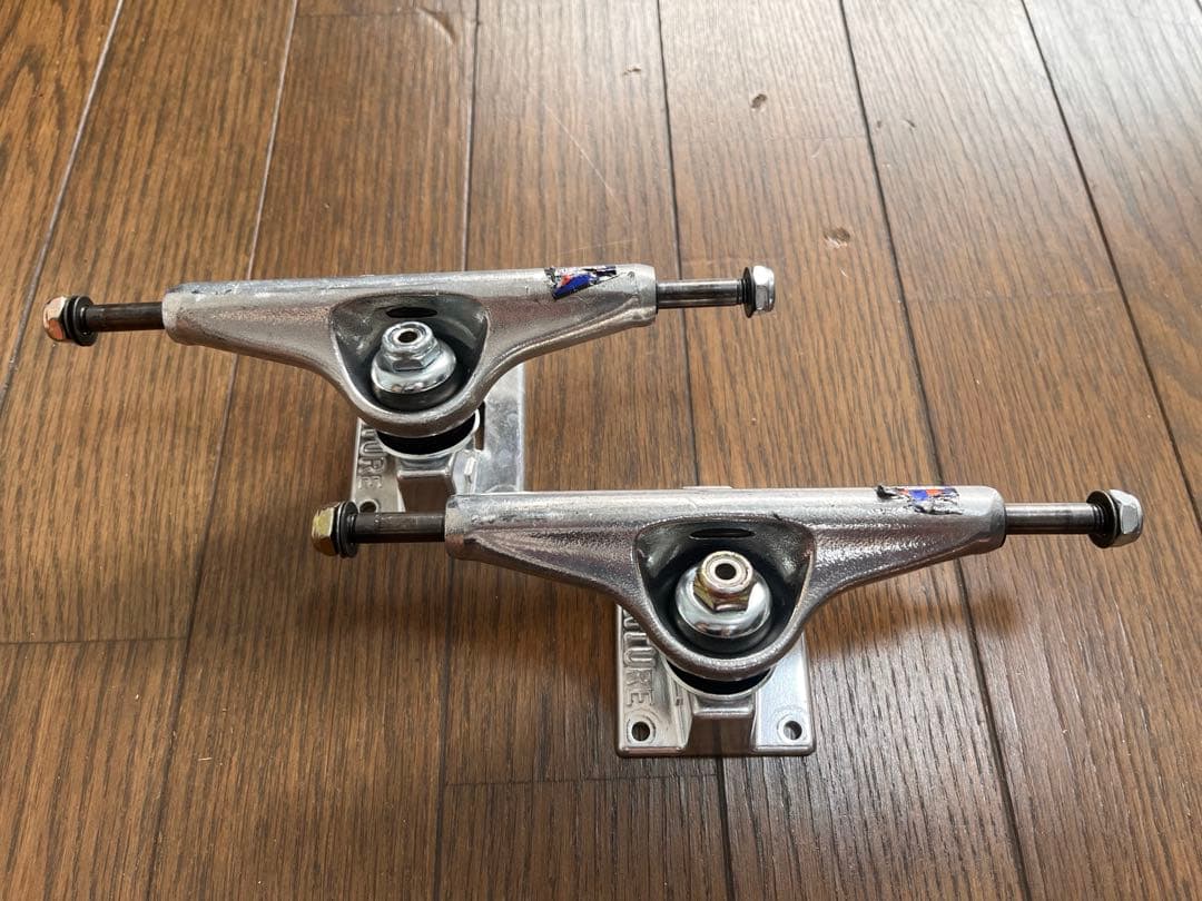 Venture V-lights Truck 5.2Low ベンチャートラック