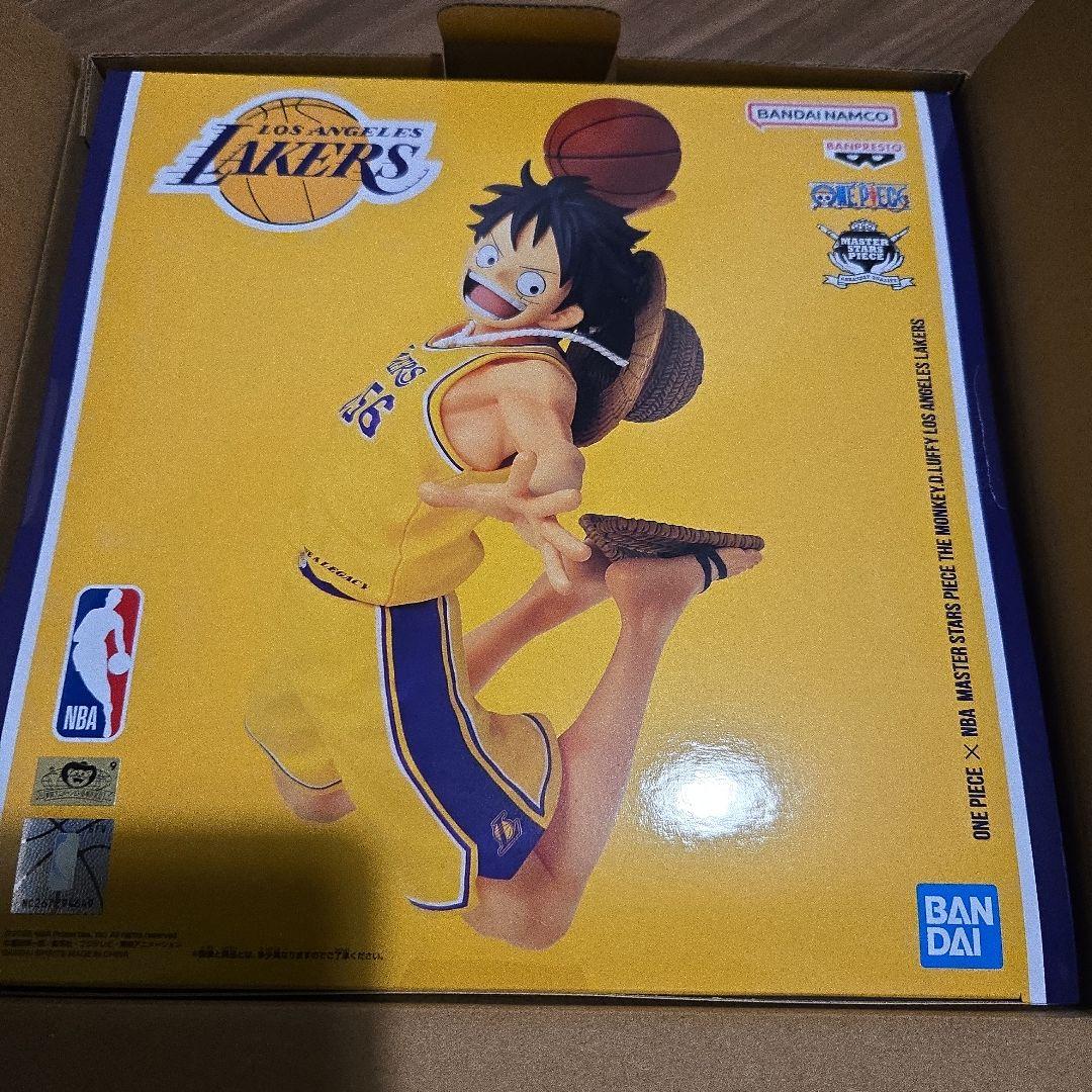 NBA　ワンピース　ルフィ　フィギュア フィギュア　レイカーズ　輸送箱入り