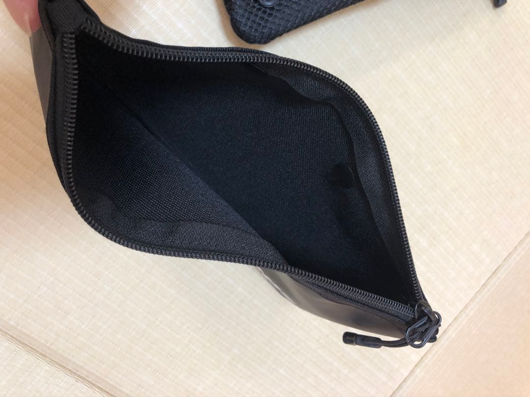 美品 希少 デプス deps サコッシュ