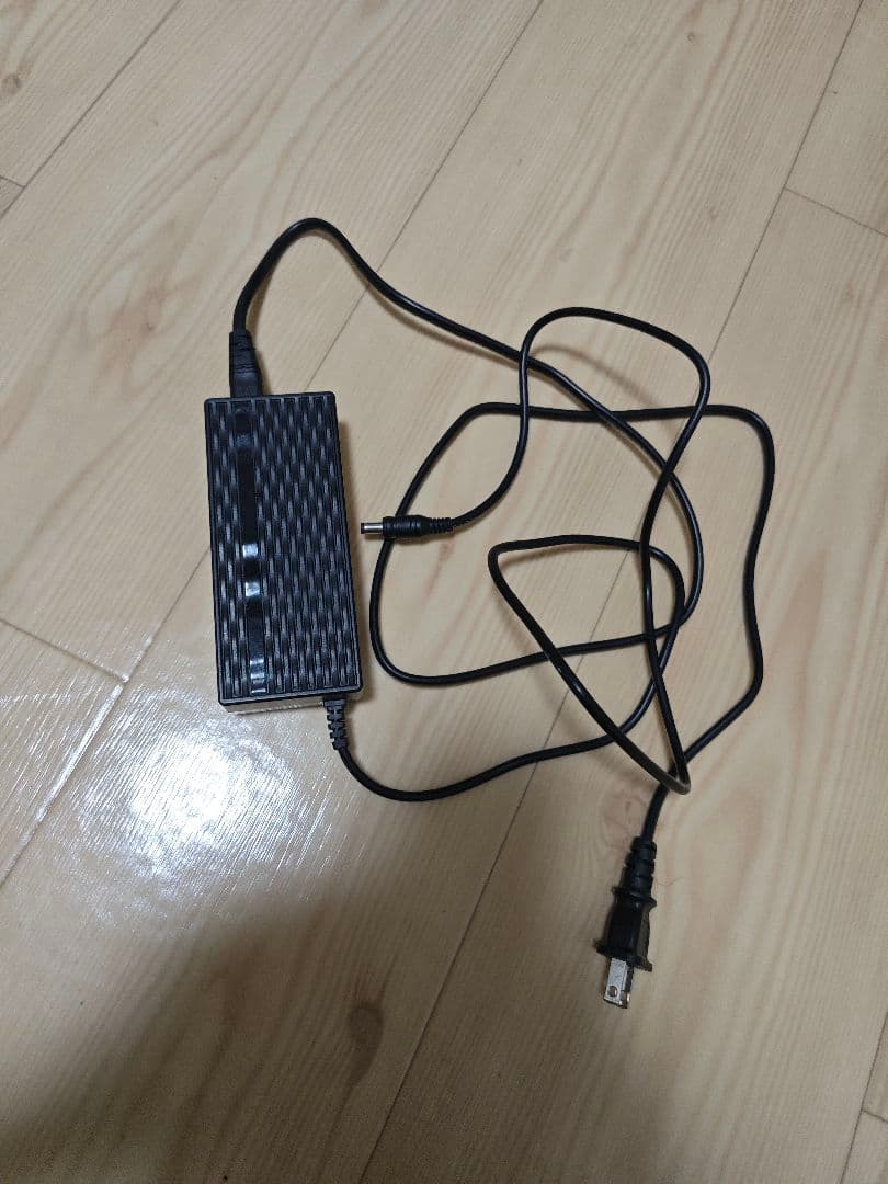 【美品】Hold On Q10 電動自転車用 充電器