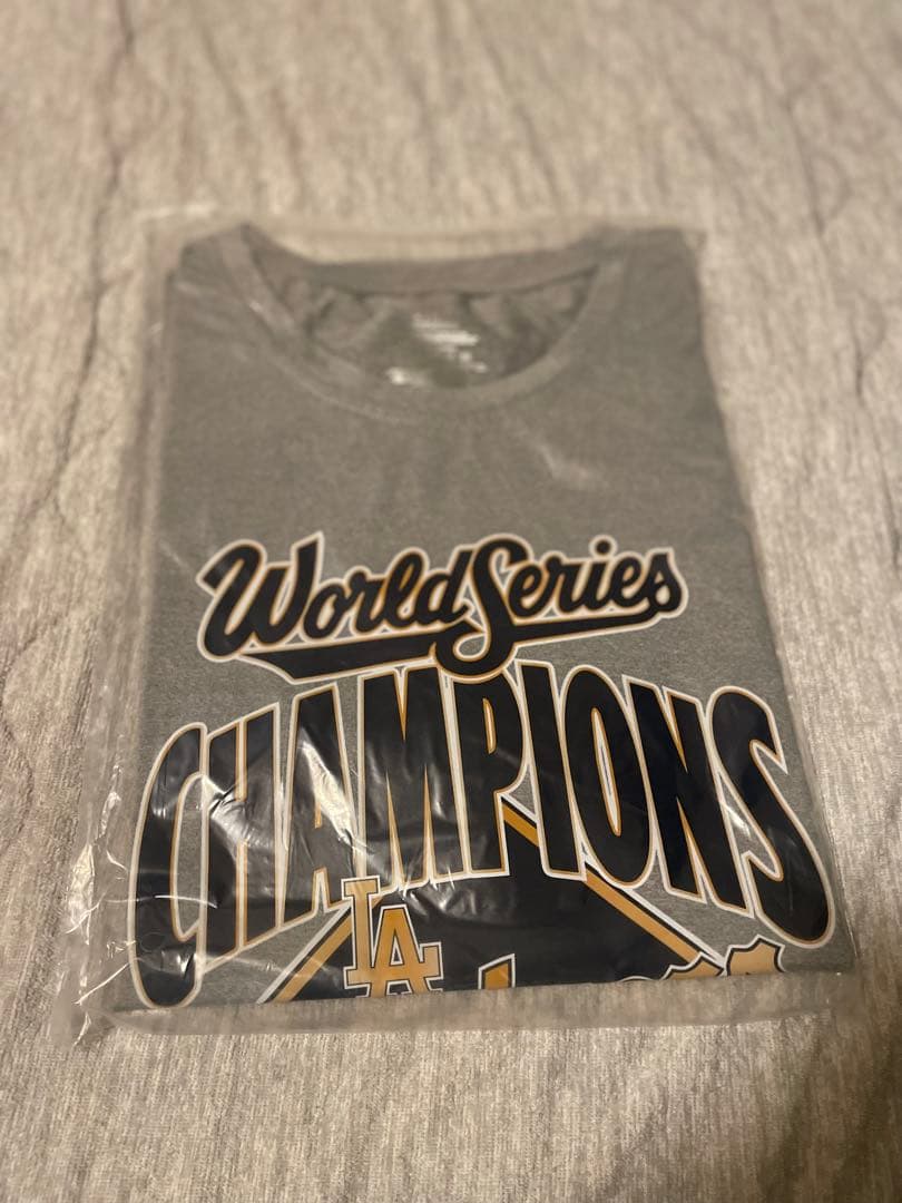 Dodgers ワールドシリーズチャンピオンズ　2025 優勝Tシャツ XL