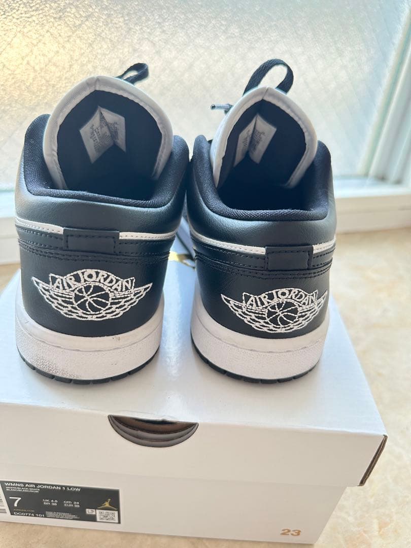 Air Jordan 1 Low ブラック/ホワイト 7サイズ