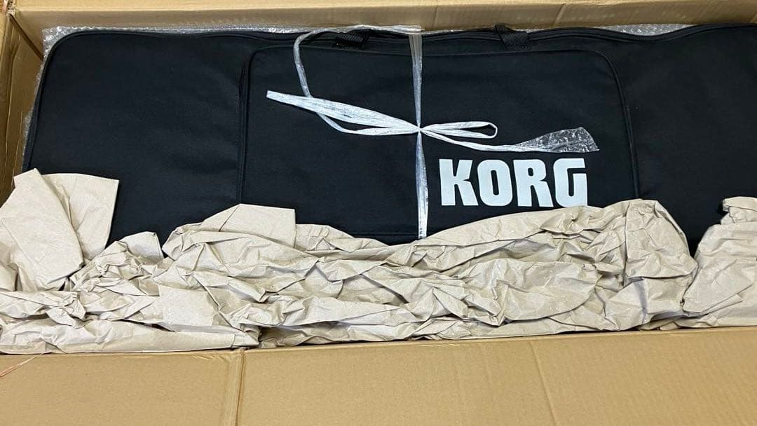 KORG KROME 61鍵 BLUEシンセサイザー（メンテナンス済み）