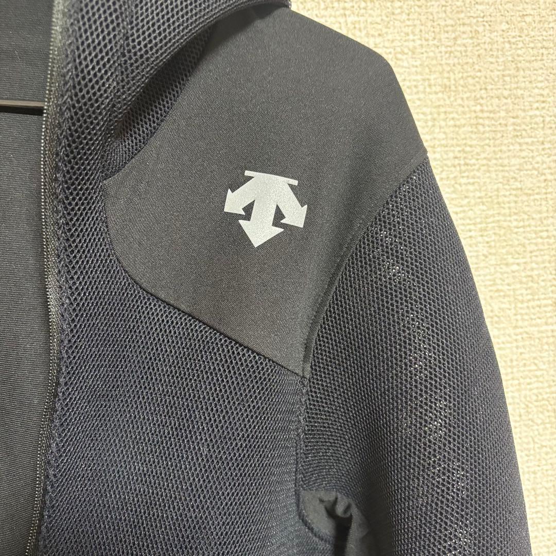 【美品】デサントDR STRUCTURE VENTILATION JACKET
